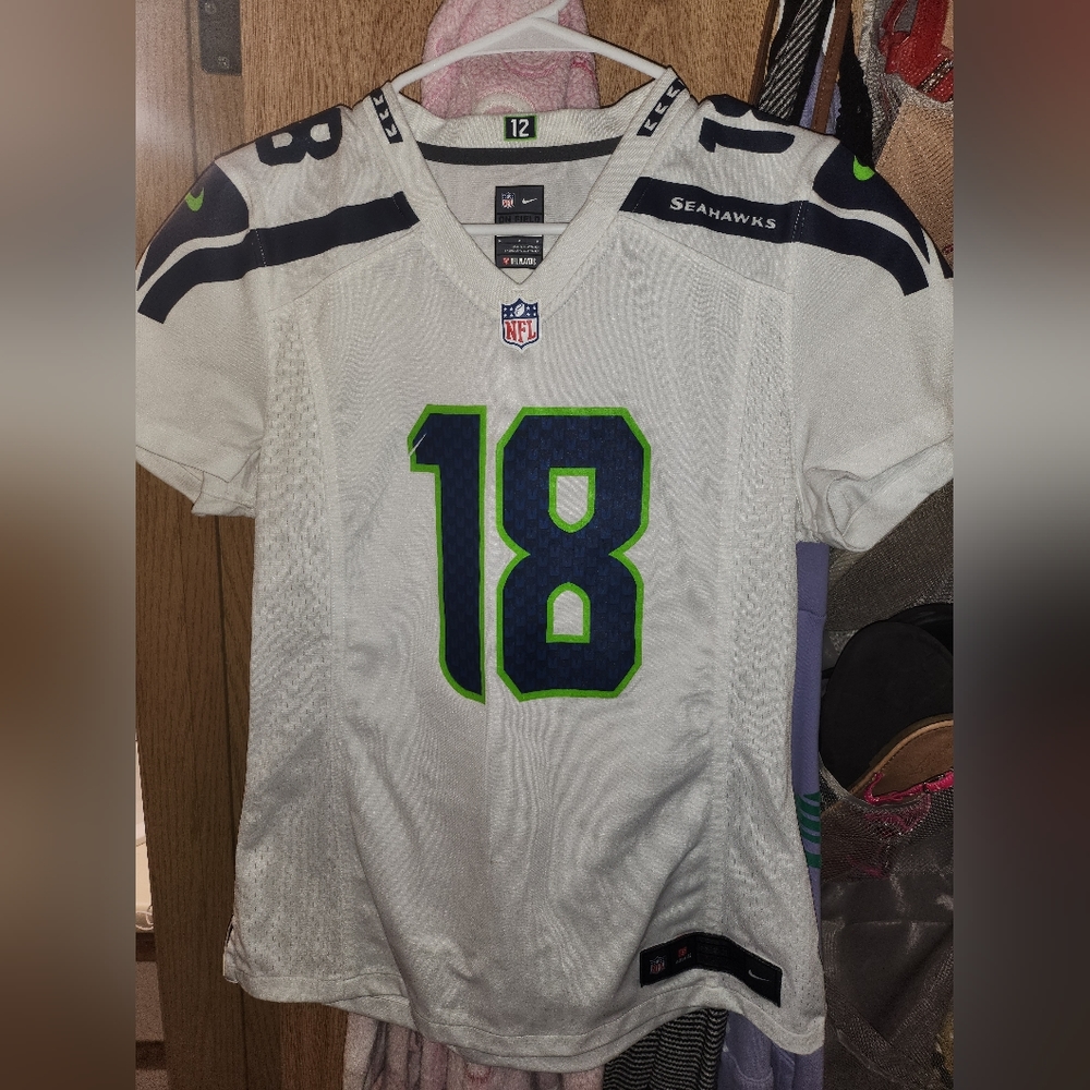 Women Seahawks heavy jersery